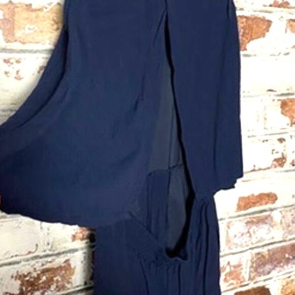 Madewell Overlay Sleeveless V-Neck Open Back Flowing Romper with Pockets - Picture 14 of 14